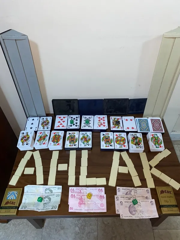 fuhsa-aracilik-yapiyorlardi-polis-cezayi-kesti-1652712731186.jpg Fuhşa aracılık yapıyorlardı! Polis cezayı kesti-3
