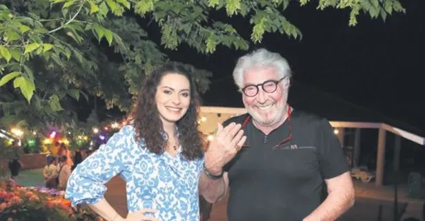 Sette duygusal anlar: Erdal Özyağcılar'la Kemal Sunal'ın kızı Ezo Sunal'ı buluştu