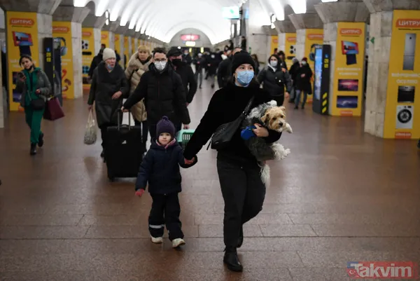 SON DAKİKA: Rusya Ukrayna'yı işgal ediyor! Savaştan en çarpıcı fotoğraflar: Halk metro istasyonlarına kaçtı... Gözlerde korku var - 30