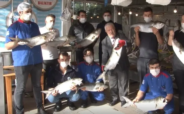 1639295767225.jpg Senelerdir böyle bol değildi! Tezgahlar kofana ile doldu taştı-3