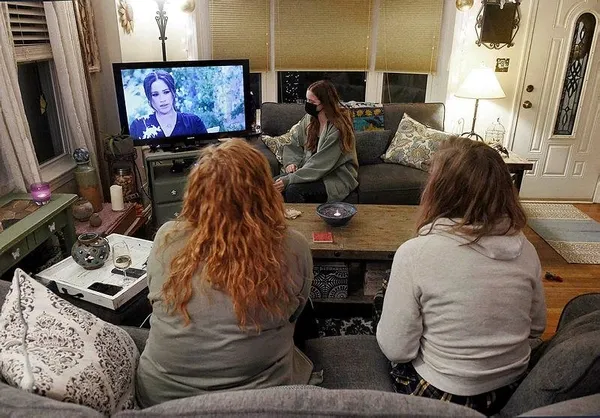 Harry ve Meghan çifti Oprah Winfrey'ye konuştu Buckingham sarayı acil durum ilan etti: Meghan Markle intiharı düşünmüş-20