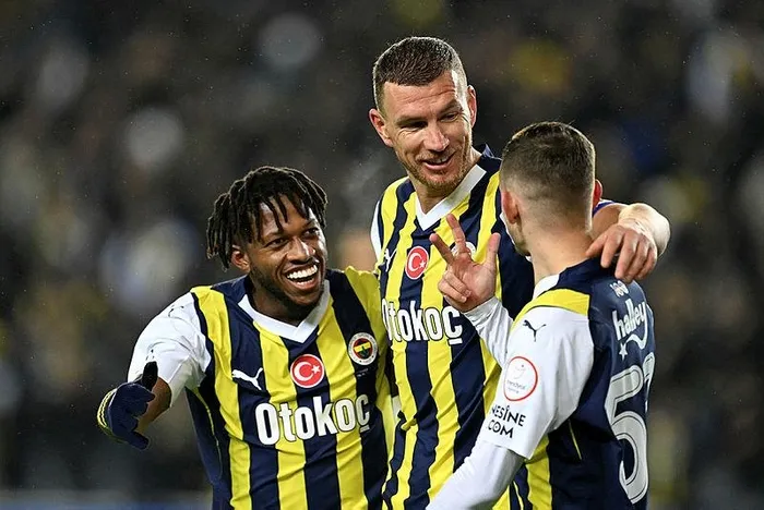 dzeko-golleri-siraladi-icardiyi-geride-birakti-1704926092601.jpeg Dzeko golleri sıraladı, Icardi'yi geride bıraktı-2