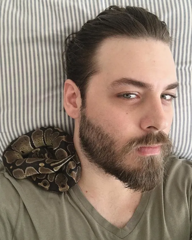 Yılanların efendisi Tuğkan Gönültaş (Elraenn): "Sosyal medya sevgisizliğin karşılığı gibi!"-7