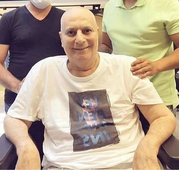 baba-gaf-1602280360854.jpeg Mehmet Ali Erbil'in kızı Yasmin Erbil'den "Baban hastayken geziyorsun" eleştirisine cevap: Ne yapalım yani ölelim mi!-3