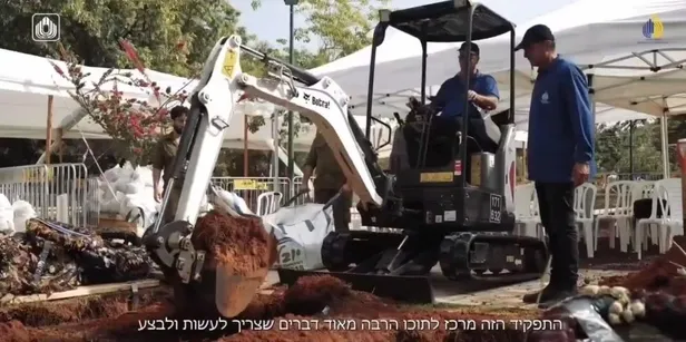 hamas-vuruyor-bibi-gizliyor-israilli-mezarlik-yoneticilerinden-itiraf-gibi-aciklama-son-48-saatte-50ye-yakin-c-1700411456005.jpeg Hamas vuruyor Bibi gizliyor! İsrailli mezarlık yöneticilerinden itiraf gibi açıklama: Her 1 -1,5 saatte bir cenaze töreni yapılıyor-2