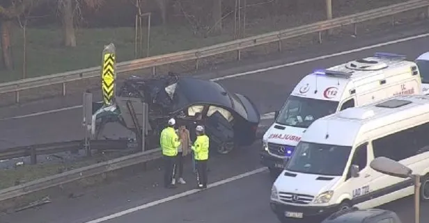 15 Temmuz Şehitler Köprüsü çıkışında otomobil bariyerlere çarptı