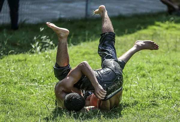 kurtdereli-guresleri-hangi-kanalda-60-kurtdereli-yagli-guresleri-nasil-izlenir-1628238063091.jpg Kurtdereli Güreşleri hangi kanalda? 60. Kurtdereli Yağlı Güreşleri nasıl izlenir?-4