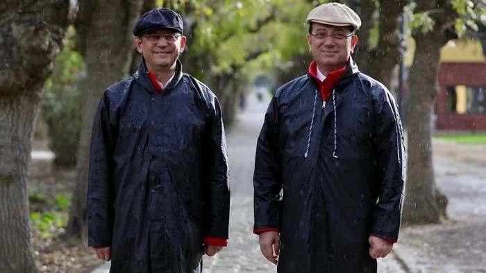 iyi-partide-gik-toplaniyor-meral-aksener-yine-u-donusu-mu-yapacak-chp-ile-ittifak-surecek-mi-1701636292357.jpeg Ekrem İmamoğlu ve Özgür Özel'e soğuk duş! İYİ Parti yerel seçimlere tek başına girme kararı aldı-2