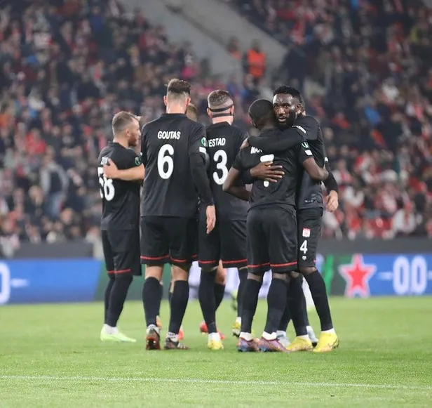 Sivasspor- Slavia Prag ile 1-1 berabere kalarak UEFA Konferans Ligi'nde son 16'ya kaldı-4