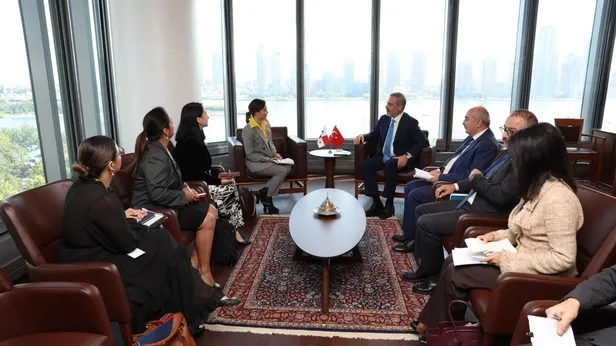 Dışişleri Bakanı Hakan Fidan'dan yoğun diplomasi trafiği: Birçok ülkeden mevkidaşıyla bir araya geldi-5