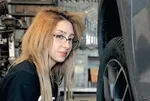 Sivas’ta sanayinin kız çırağı Belinay görenleri şaşırtıyor! Bence her kadın istediği her şeyi yapabilir