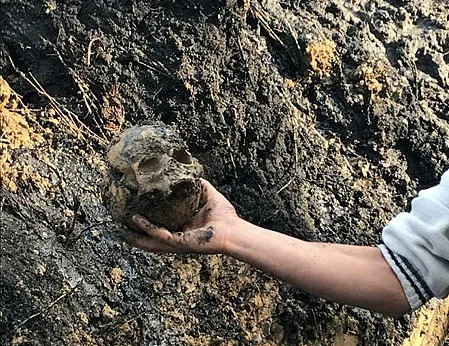 Korkunç olay! Okul bahçesinde kafatası ve kemik parçaları