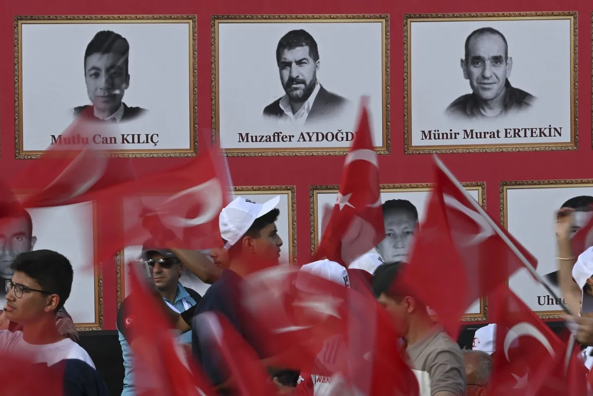 baskan-erdoganin-15-temmuz-makalesi-44-ulkede-yayimlandi-1784382000920.jpeg Başkan Erdoğan’ın 15 Temmuz makalesi 44 ülkede yayımlandı!-6