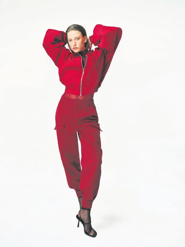 dunyaca-unlu-oyuncu-jason-statham-canakkaleye-geliyor-saklambac-haberleri-1668902838851.jpeg Dünyaca ünlü oyuncu Jason Statham Çanakkale'ye geliyor | Saklambaç haberleri...-6