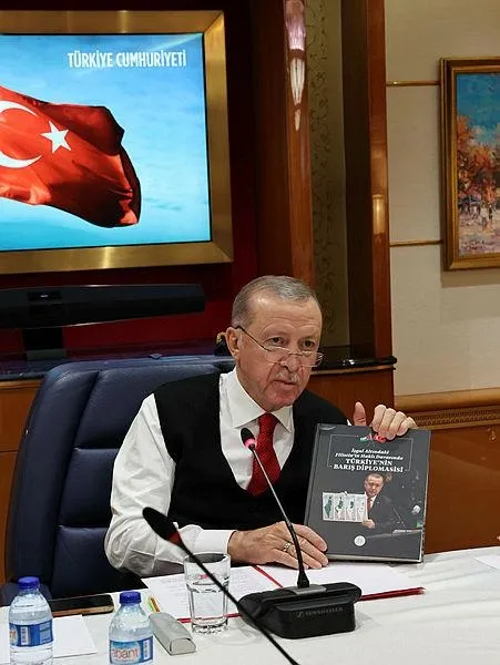 amerikan-soykirimci-israile-dev-cephane-gazzede-blu-109-katliami-1701573015838.jpeg ABD'den soykırımcı İsrail'e dev cephane! Gazze'de Blu-109 katliamı-4