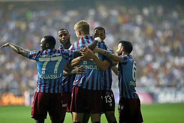 Özel haber... Trabzonspor'da Abdullah Avcı'nın odasındaki boş çerçeve doluyor: Gözler Antalyaspor maçına çevrildi-7