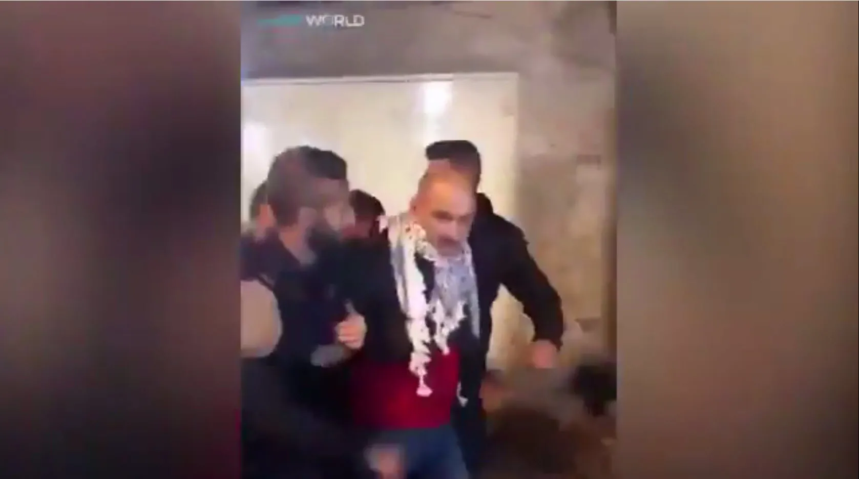 Katil İsrail iki Türk'ü gözaltına aldı