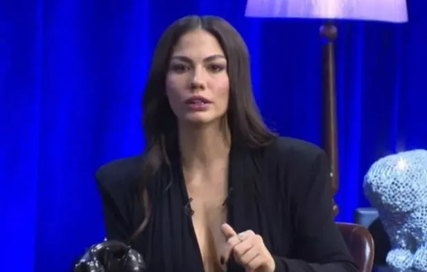 Demet Özdemir daha fazla dayanamadı içini döktü 'çok kötüyüm korkunçtu' Meğer neler biriktirmiş içinde Demet'in kalbi çok kırık-2