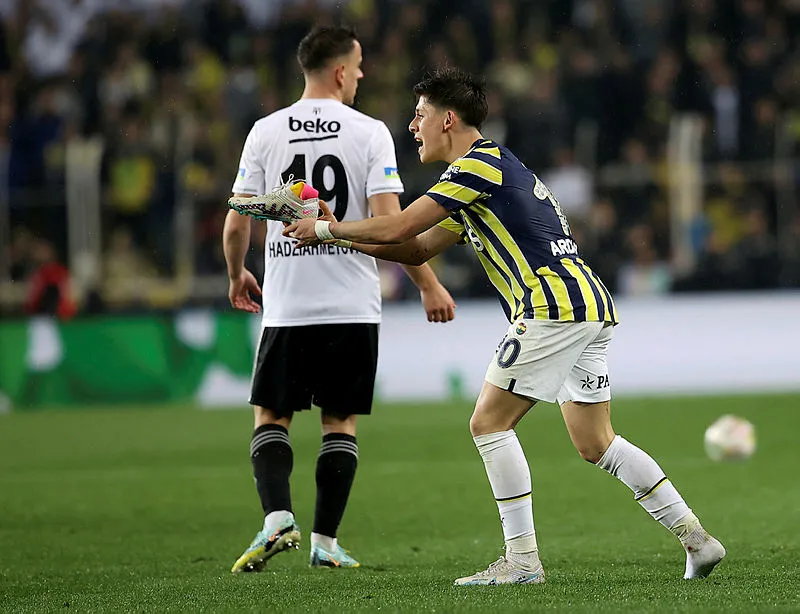 Spor yazarları Fenerbahçe - Beşiktaş derbisini değerlendirdi! İşte o yazılar - 11