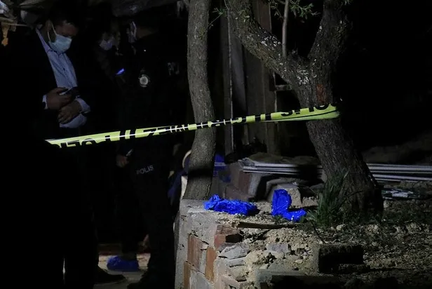 elazigda-vahset-erkek-arkadasi-tarafindan-bicaklandigi-iddia-edilen-genc-kiz-oldu-1617922719668.jpeg Elazığ'da vahşet! Erkek arkadaşı tarafından bıçaklandığı iddia edilen genç kız öldü-4