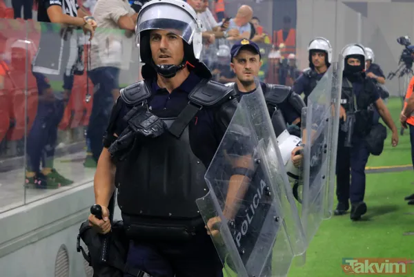 Beşiktaş Tirana maçında olay! Ceza tehlikesi var - 18