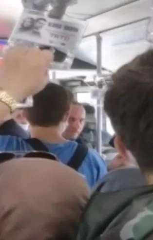 Metrobüste kadın yolcu ile tartışan şahıstan kan donduran sözler: Benim senin gibi eşim olsa kafasını koparırım