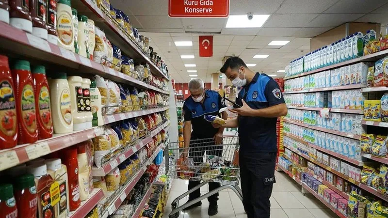ticaret-bakani-omer-bolattan-jet-yakit-yalanina-sert-tepki-ellerinde-sosyal-medya-gibi-bir-lagim-cukuru-var-1713376553417.jpeg Ticaret Bakanı Ömer Bolat'tan 'Jet yakıt' yalanına sert tepki: Ellerinde sosyal medya gibi bir lağım çukuru var-5