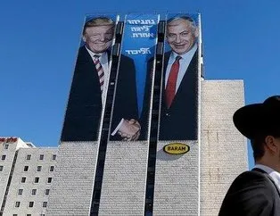 Netanyahu ile Trump aynı afişte! El sıkışma detayı...