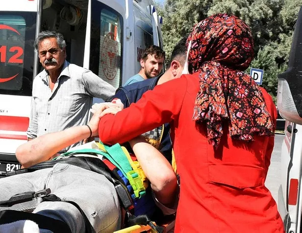 Sivas'ta duygulandıran anlar! Yaralanan sürücü sağlık görevlisinin eline sarıldı-5
