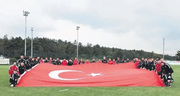 jesus-ardaya-sarildi-jesus-ile-arda-guler-buzlari-eritti-1684543598557.jpeg Jorge Jesus ve Arda Güler buzları eritti!-14