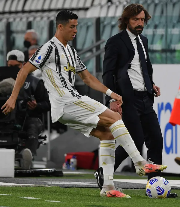 fatih-karagumruk-andrea-pirloya-kavustu-imza-1-yillik-1655042506865.jpg Fatih Karagümrük, Andrea Pirlo'ya kavuştu! İmza 1 yıllık!-5