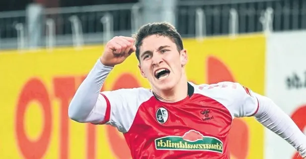 Galatasaray'da yıldız yağmuru devam ediyor! Aslan Osame Sahraoui'ye kancayı taktı