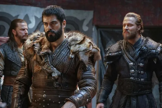 Kuruluş Osman 41. bölümde yeni dönem başlıyor: 'Kozmik Oda' açılıyor! Osman Bey, Dündar Bey’i nasıl cezalandıracak?-2