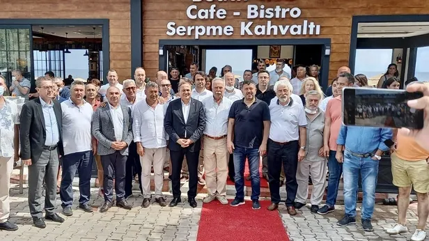 Halk TVnin sahibi Cafer Mahiroğlunun kaçak restoran açılışına CHPden tam kadro destek!