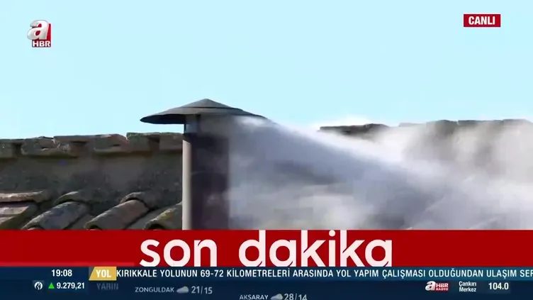 Vatikan’da beyaz duman: Yeni papa seçildi