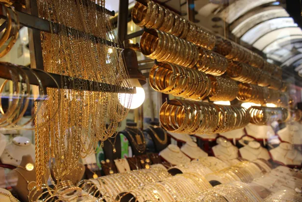 gram-ve-ceyrek-altin-fiyatlari-ne-kadar-oldu-22-ayar-bilezik-fiyati-kac-lira-yuzde-045-azalis-sonrasi-1611852712687.jpg Gram ve çeyrek altın fiyatları ne kadar oldu? 22 ayar bilezik fiyatı kaç lira? Yüzde 0,45 azalış sonrası...-3