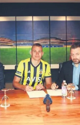 Attila Szalai’den Fenerbahçe'ye 4.5 yıllık imza