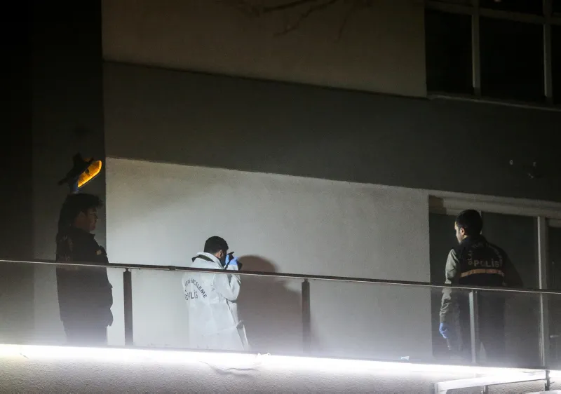 İstanbul'da bir rezidansın 9.katından düşen kadın öldü - 12