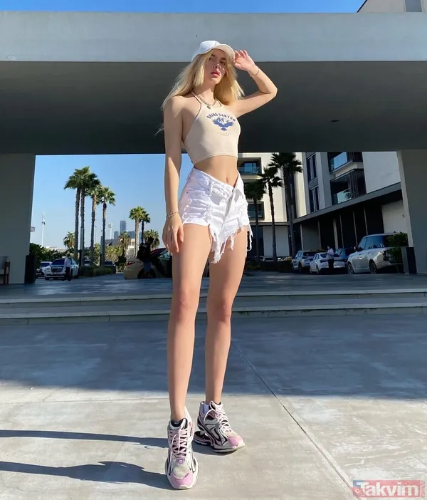 Çöl pozları olay olmuştu! Aleyna Tilki hız kesmedi süper mini şortuyla şov yaptı! Dur durak bilmeyen Aleyna yine çok konuşuldu - 6