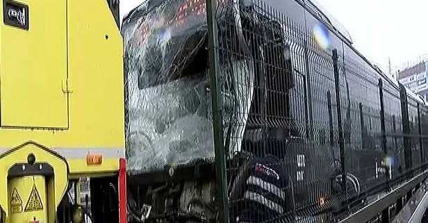 Son dakika: İstanbul Haramidere’de metrobüs kazası! Yaralılar var