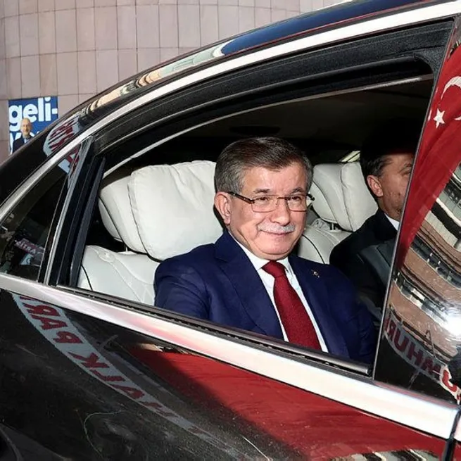 Küçük ortaktan çoklu aday için ikna turu! Davutoğlu önce Kılıçdaroğlu sonra Akşenere gitti: Krizi ayyuka çıkaran sessizlik