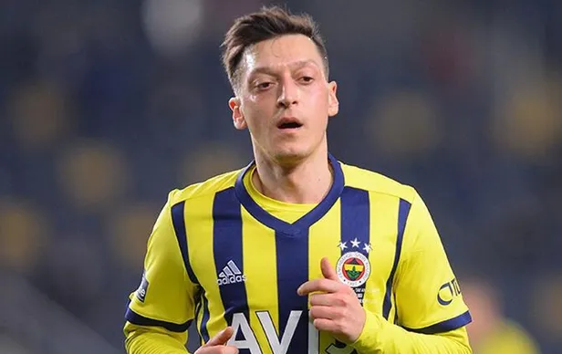 mesut-ozil-futbolu-birakti-mi-neden-birakti-mesut-ozil-kimdir-kac-yasinda-nereli-esi-amine-gulse-ve-cocuklari-1679484593900.jpg Mesut Özil futbolu bıraktı mı, neden bıraktı? Mesut Özil kimdir, kaç yaşında, nereli? Eşi Amine Gülşe ve çocukları...-4