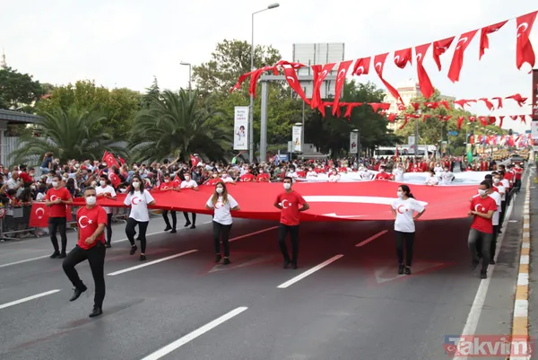 30 Ağustos Zafer Bayramı coşkusu tüm yurtta! Herkes meydanlara akın etti - 42