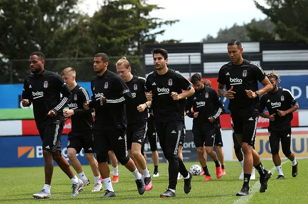 Beşiktaş'a Galatasaray derbisi öncesi Aboubakar ve N'koudou'dan kötü haber