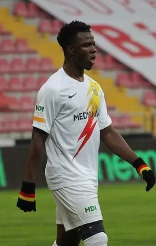 Galatasaray, Fatih Terim'in ısrarla istediği Youssouf Ndayishimiye transferini bitiriyor