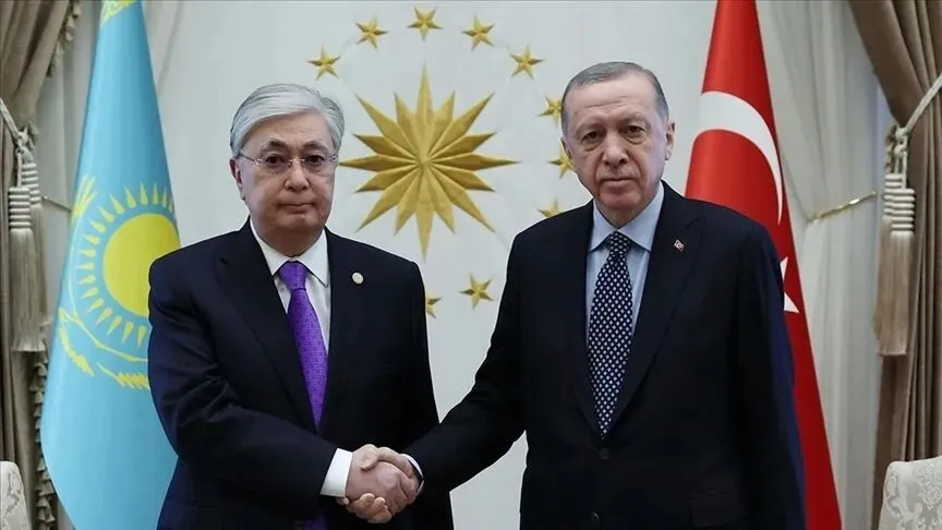 baskan-erdogandan-kazakistan-cumhurbaskani-tokayeve-secim-tebrigi-1787840282739.jpeg Başkan Erdoğan’dan üçlü diplomasi trafiği! Kazakistan’da iş birliği, Kongo ve Ruanda’da bölgesel barış gündemde-2