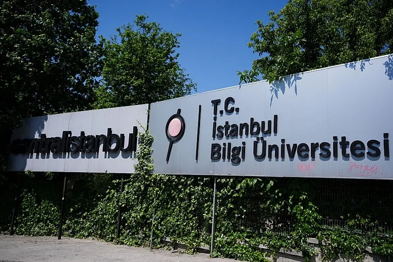 akademik-takvim-degismedi-istanbul-bilgi-universitesinde-final-tarihleri-aciklandi-1779802390333.jpeg Akademik takvim değişmedi: İstanbul Bilgi Üniversitesi'nde final tarihleri açıklandı-3