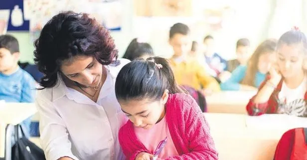 230 bin kişi başöğretmen oluyor