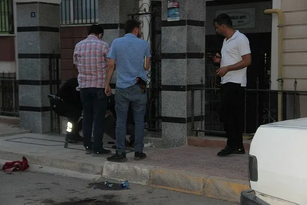 sanliurfada-bosanma-asamasindaki-ciftin-aileleri-catisti-5-yarali-1624642762516.jpeg Şanlıurfa’da boşanma aşamasındaki çiftin aileleri çatıştı: 5 yaralı-2