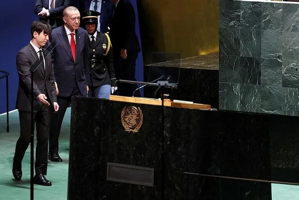 Ticaret Bakanı Ömer Bolat A Haber'e özel konuştu: Cumhurbaşkanımızın "Savaşın kazananı, barışın kaybedeni olmaz" sözü tarihe geçecek-7